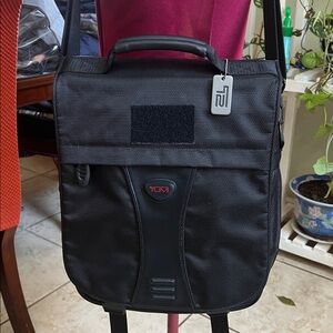 Tumi Messenger Bag Shoulder Strap Expandable Travel / Office/School
